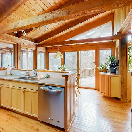 Newfane Hill Retreat Villa Exterior photo
